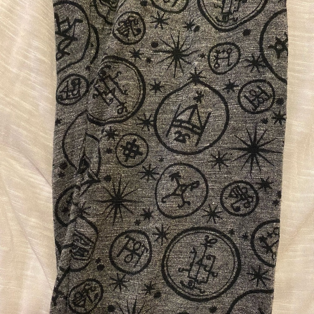 Fantastic Beasts Shirt - Picture 9 of 10